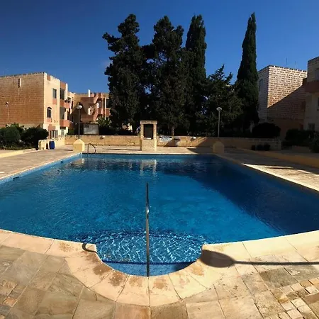 Designer 2 Bedroom With Pool St. Paul's Bay