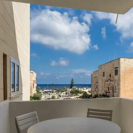 Designer 2 Bedroom With Pool *