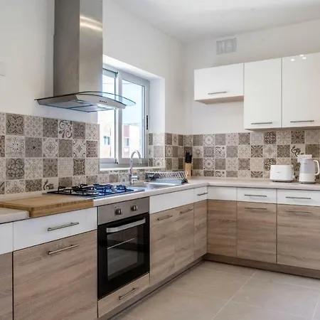Designer 2 Bedroom With Pool San Pawl il-Baħar