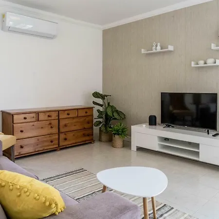 Designer 2 Bedroom With Pool San Pawl il-Baħar
