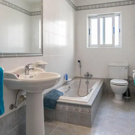 Appartement Designer 2 Bedroom With Pool