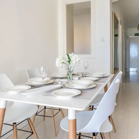Designer 2 Bedroom With Pool San Pawl il-Baħar